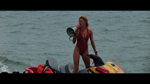 Baywatch.2017.Extended.Cut.2160p.UHD.BluRay.REMUX.HDR.HEVC.Atmos-EPSiLON.mkv_snapshot_00.23.39.png