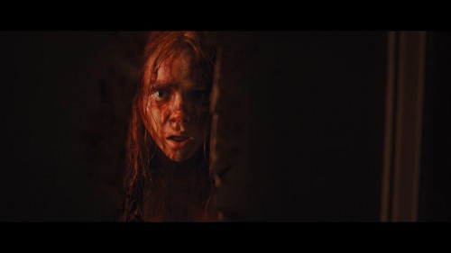 Carrie-2013-Blu-ray-iPad-720p-AAC-x264-CHDPAD.mp4_20180410_000520.682.jpg