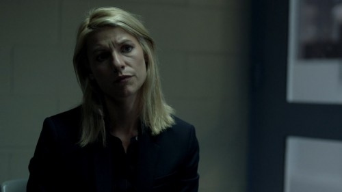 Homeland-S06E01.BluRay.iPad.720p.AAC.x264-CHDPAD.mp4_20180725_202756.655.jpg