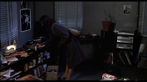 Videodrome.1983.Criterion.Collection.Unrated.Cut.1080p.BluRay.AVC.LPCM.1.0-DiYHDHome.00274.m2ts.scr06.jpg