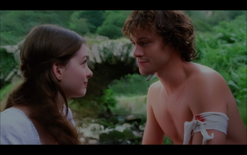 Ella-Enchanted-2004-1080p-x265-10bit-Tigole.mkv_snapshot_00.40.27_2019.11.30_17.58.17.png