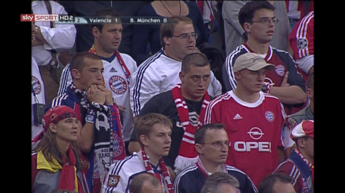 20010523_UCL_Classics_Finale-2001-02_-FC-Bayern-Munchen---FC-Valencia_SKYHD_rgfootball.net.ts_20200407_231200.485.png