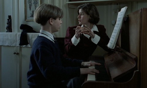 Au.revoir.les.enfants.1987.Criterion.Collection.BluRay.1080p.LPCM1.0.x264-CHD.mkv_20200709_091949.022.png