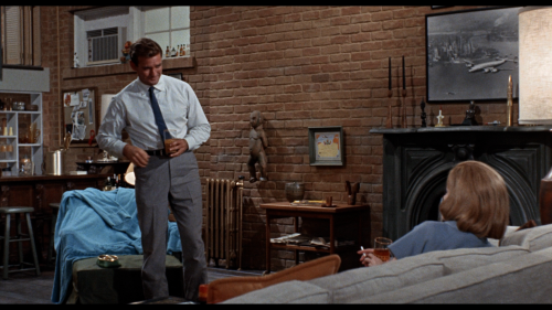 Sunday-in-New-York-1963-1080p-Blu-ray-Remux-AVC-DTS-HD-MA-2.0-LHD.mkv_20200810_212222.188.png