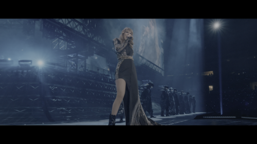 cap_Taylor.Swift.reputation.Stadium.Tour.2018.Netflix.WEB-DL.4k.HEVC.HDR.DDP-Enichi_01_26_49_01.png