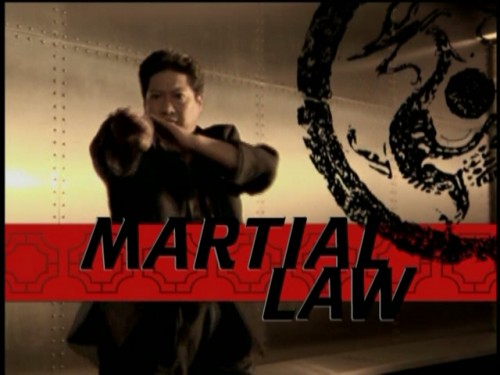 Martial-Law-S01E01-Shanghai-Express-DVD-Remux.mkv_20210827_175412.119.jpg