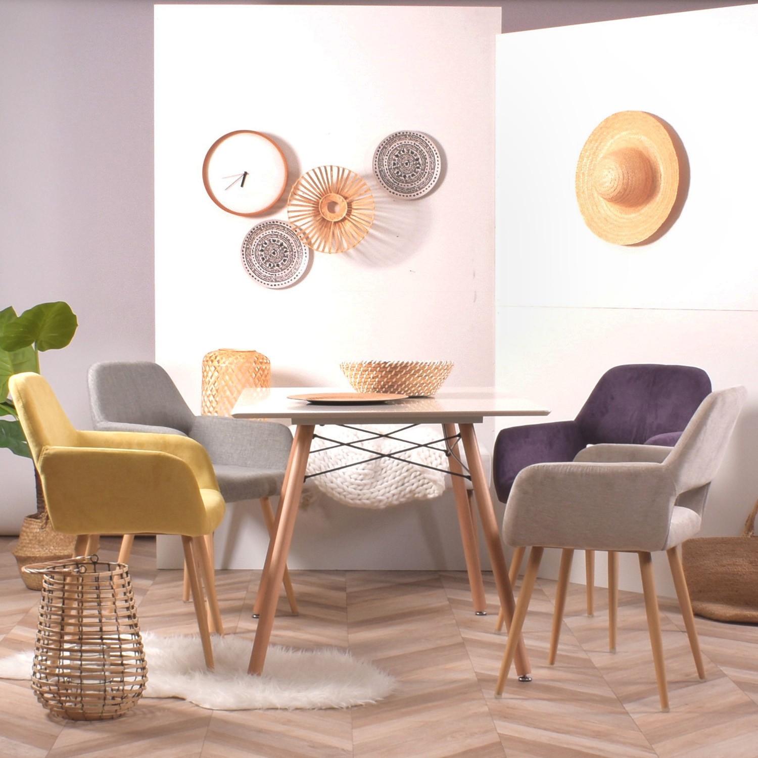 Lot de 2 Chaise de Cuisine chaises de salle à manger - Fauteuil rembourrée  en tissu beige - Style Scandinave - Pieds en métal effet bois Stable -  Conforama